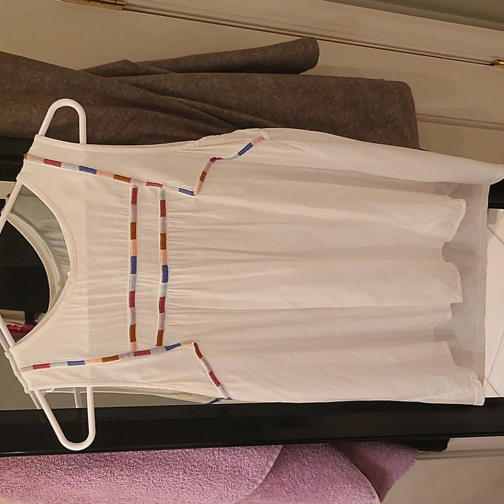 Loft Small White Tank